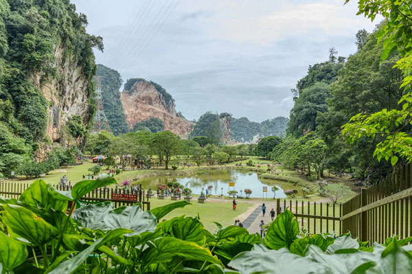 5 Kuil Gua Menakjubkan di Ipoh: Perpaduan Alam, Sejarah, dan Budaya yang Wajib Dikunjungi kek look tong landscape4