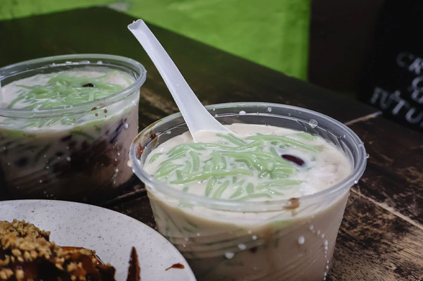 Jelajah Rasa di Penang: Destinasi Kuliner Ikonik yang Tak Pernah Kehilangan Pesona penang road famous teochew 3landscape