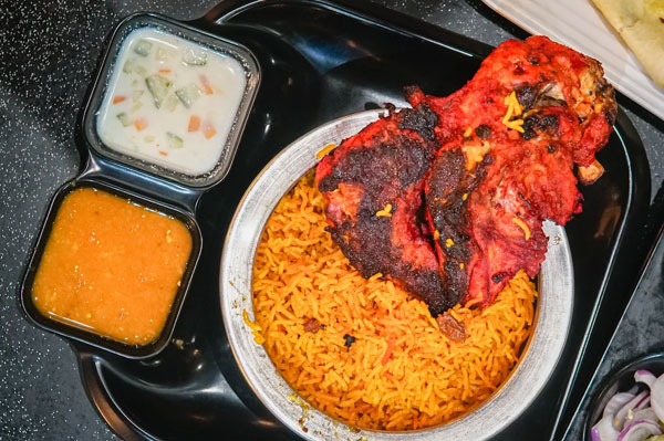 Jelajah Rasa di Penang: Destinasi Kuliner Ikonik yang Tak Pernah Kehilangan Pesona restoran kapitan little india 1landscape